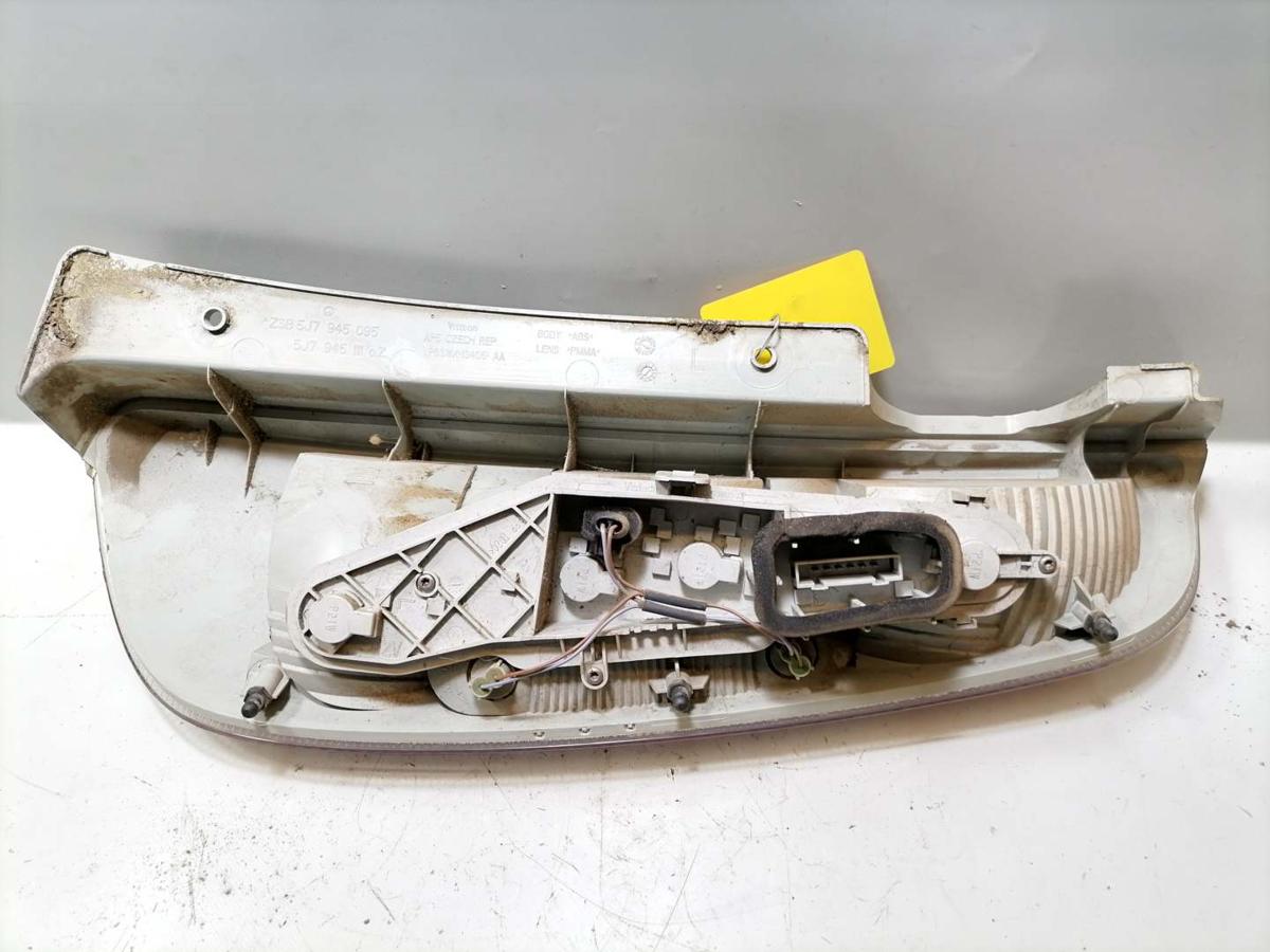 Skoda Roomster original Rücklicht Rückleuchte Schlussleuchte links Bj.2008